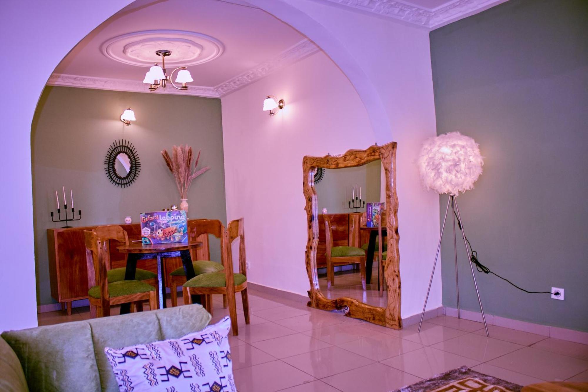 L'Oasis Verte ยาอุนเด ภายนอก รูปภาพ