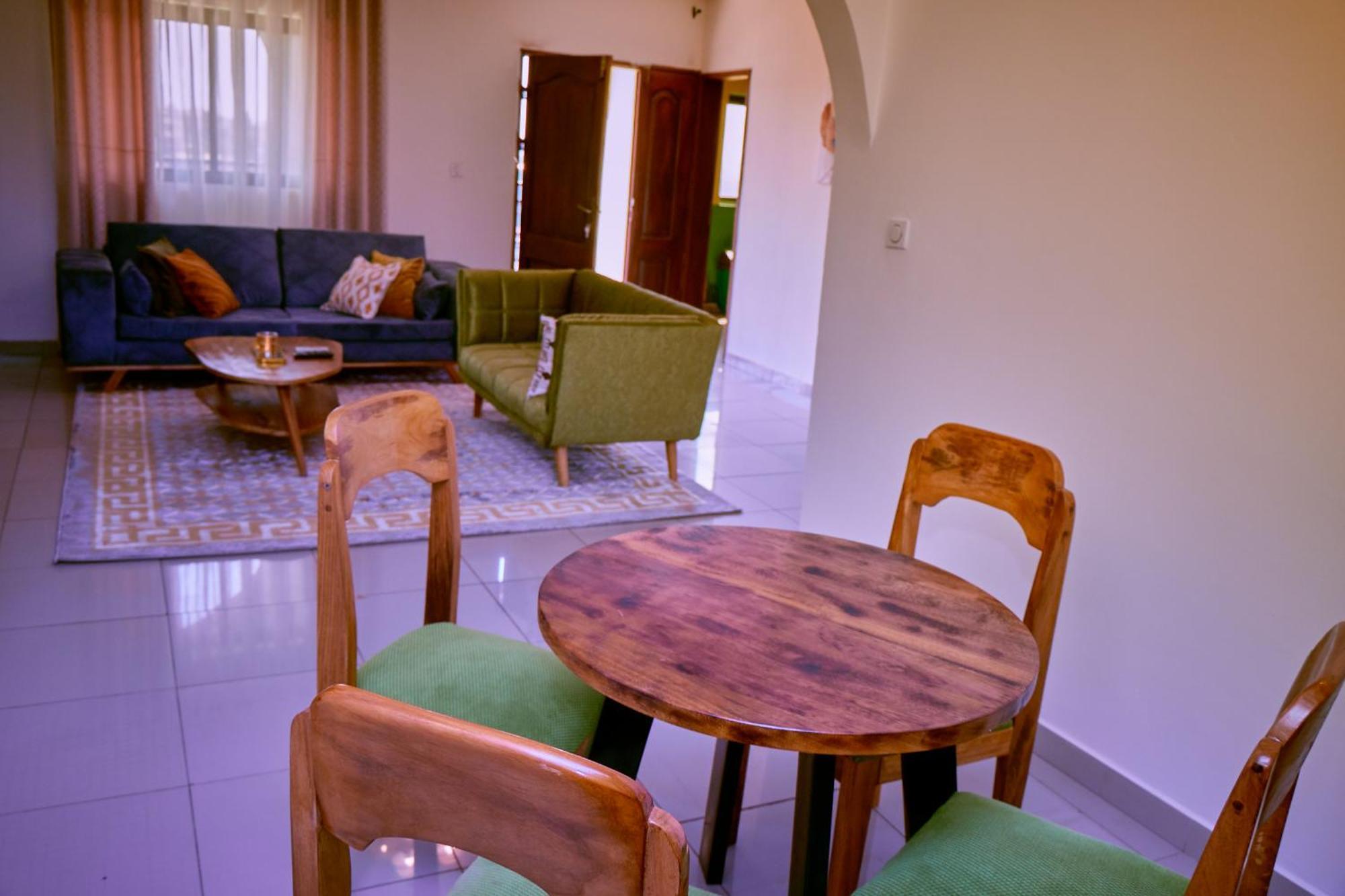 L'Oasis Verte ยาอุนเด ภายนอก รูปภาพ